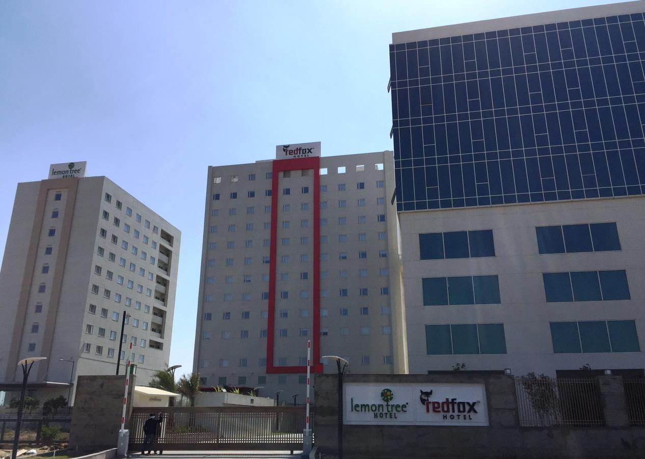 Lemon Tree Hotel, Sector 60, Gurugram Гургаон Екстериор снимка