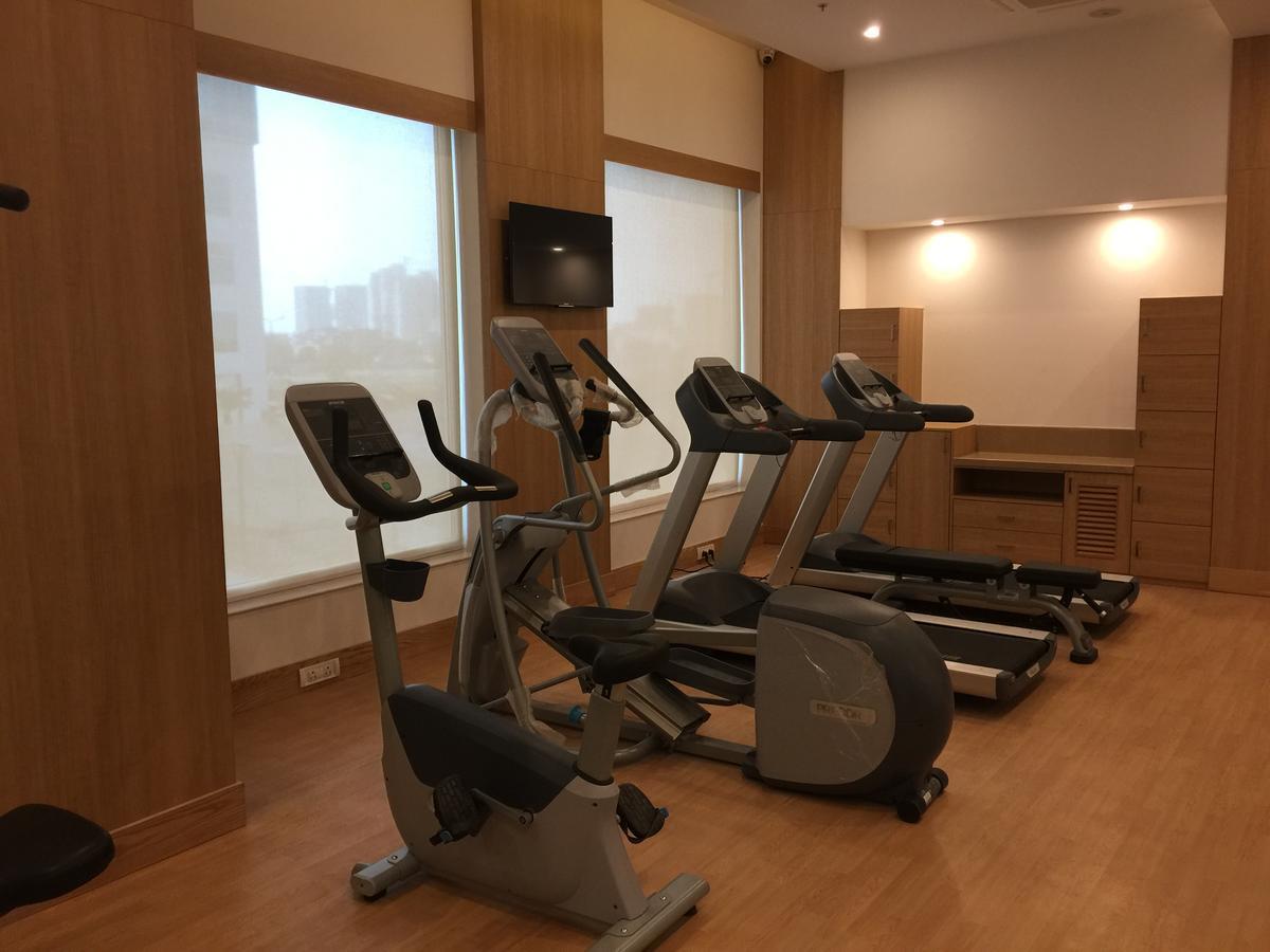 Lemon Tree Hotel, Sector 60, Gurugram Гургаон Екстериор снимка