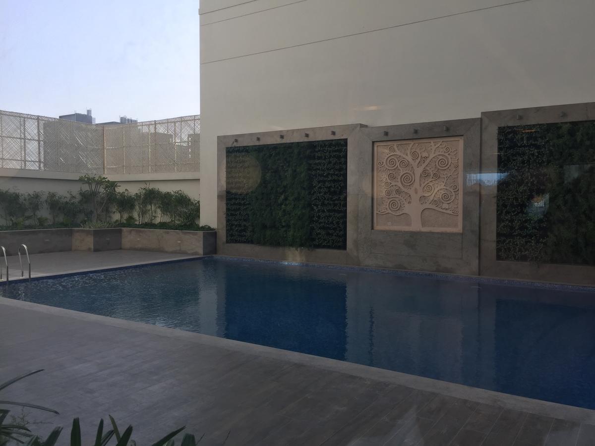 Lemon Tree Hotel, Sector 60, Gurugram Гургаон Екстериор снимка
