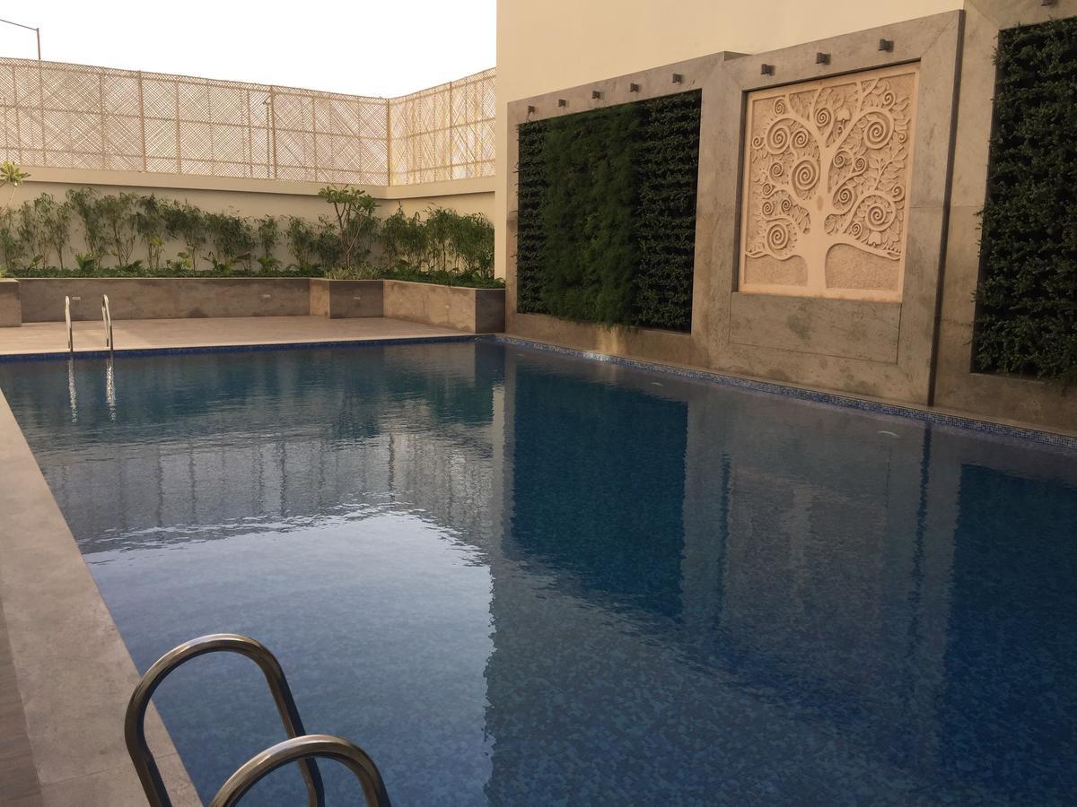 Lemon Tree Hotel, Sector 60, Gurugram Гургаон Екстериор снимка
