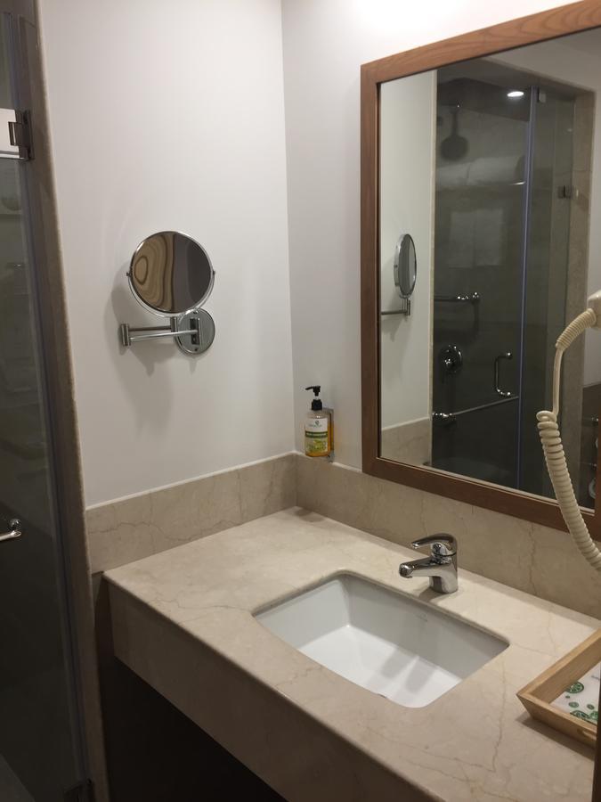 Lemon Tree Hotel, Sector 60, Gurugram Гургаон Екстериор снимка